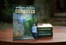 Adán Augusto López regala nuevo libro de AMLO a morenistas en el Senado