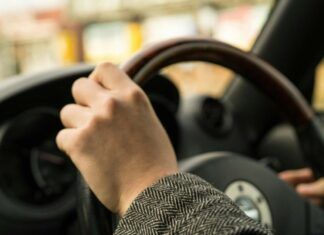 Exclusión económica y violencia, la realidad de las conductoras de plataformas en México