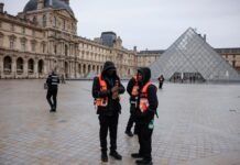 Museo del Louvre vuelve a cerrar por huelga de sus trabajadores