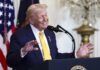 Trump añadió sus colores favoritos, dorado, rojo, blanco y azul oscuro, al Air Force One