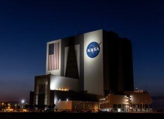 Residentes de Florida reportan una bola de fuego en el cielo tan brillante como la Luna