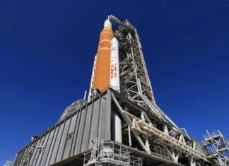 NASA comienza desmontaje del cohete de Artemis II tras nuevo aplazamiento