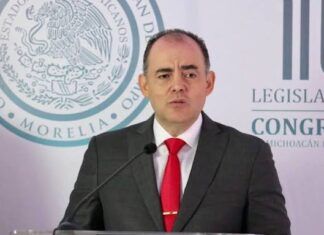 Poder Público / Agarrón legislativo