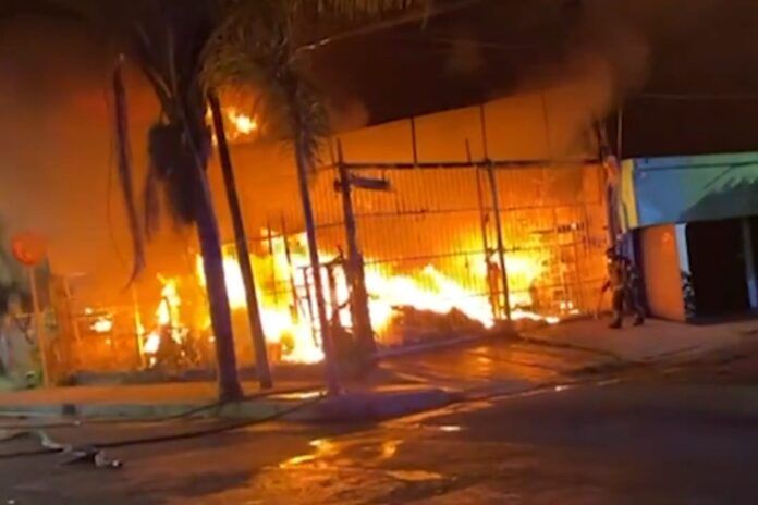 incendio-gustavo-a-madero-guadalupe-insurgentes-1536x1024