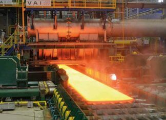 Jueza frena subasta de la empresa de acero Altos Hornos de México y pospone su venta