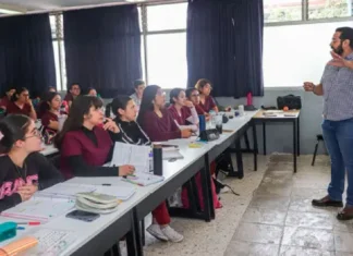 Poder Público / Ofrece la UMSNH lo que puede al SPUM