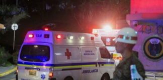 Suman más de 60 fallecidos por accidente de avión militar en Colombia
