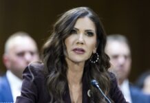 Demócratas en el Senado de EUA van por iniciar investigación contra Kristi Noem