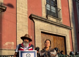 México podría obtener el Récord Guinness por personas desaparecidas; padres buscadores llevan el documento a Palacio Nacional