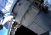 Dos astronautas de la NASA realizan caminata espacial para modernizar la energía en la EEI