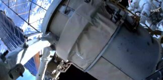 Dos astronautas de la NASA realizan caminata espacial para modernizar la energía en la EEI