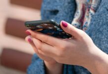 Gobierno pacta con plataformas acciones para prevenir violencia digital contra mujeres