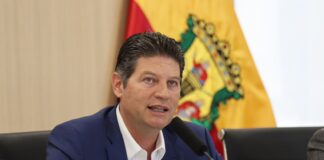 Poder Público / Acalla críticas Poncho