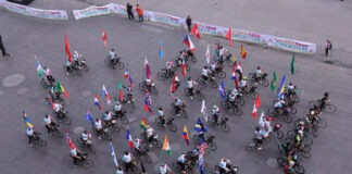 Protestan contra “limpieza social” por ciclovía en CDMX rumbo al Mundial
