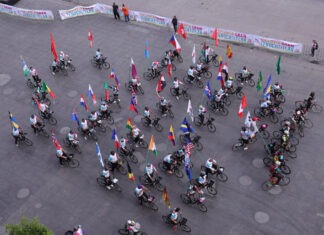 Protestan contra “limpieza social” por ciclovía en CDMX rumbo al Mundial