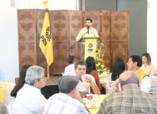 Poder Público / 37 Aniversario del PRD. Tavo su salvación