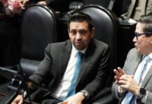 Ernesto Sánchez exige a la Secretaría de Educación en Quintana Roo una postura pública por alteración del ciclo escolar 2025-2026; Padres de familia fueron suprimidos por la 4T