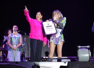 Un espectáculo inolvidable: Arrancan los festejos del día de las madres con concierto de María José en la Feria Regional 2026