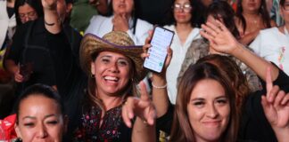 Gobierno de la presidenta municipal Rosi Wong reconoce el incansable trabajo del magisterio tecamaquense el día del maestro