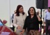 Alcaldesa Rosi Wong entrega premios a maestras y maestros ganadores de la rifa del Día del Maestro