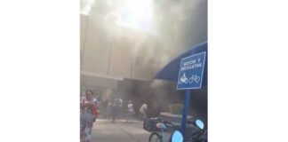 Fuerte incendio en plaza de Los Mochis deja al menos cinco muertos