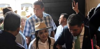 Movimiento del Sombrero irrumpe en sesión del Congreso de Michoacán por reforma electoral