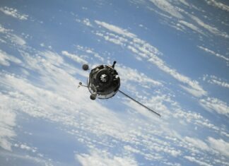 Lanzamiento masivo de satélites llena de hollín la atmósfera superior