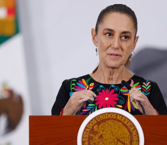 Palabras Más / ¿Crítica bajo control?