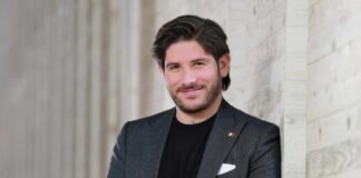 Tenor Mario Rojas celebra su décimo aniversario artístico en Bellas Artes