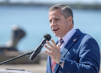 Condado de Miami-Dade revoca licencia de empresa que pretendía exportar petróleo a Cuba