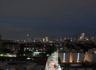 Ale Rojo de la Vega enciende 63 luminarias en Ex Hipódromo de Peralvillo con Brilla Cuauhtémoc