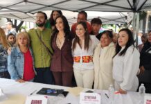 La organización de ProDiana piñata de Alessandra Rojo de la Vega