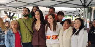 La organización de ProDiana piñata de Alessandra Rojo de la Vega