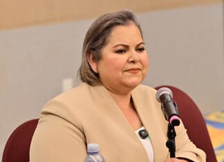 Presenta Eva Moreno registro como aspirante a la Coordinación de los Comités de Defensa de la Transformación y la Soberanía Nacional en Baja California