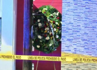 Dejan corona fúnebre en casa de diputada opositora Paola Gárate en Sinaloa