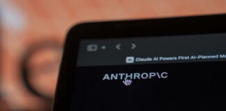 Demandan a Anthropic por presunta publicidad engañosa en planes de Claude AI