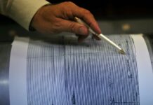 Terremoto de 7.8 sacude Filipinas; Japón emite alerta de tsunami