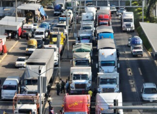 Transportistas anuncian bloqueos carreteros en pleno Mundial 2026