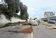 Cierre de carretera por remoción de escombros en la México – Pachuca