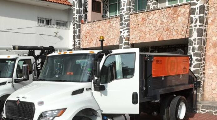 Gobierno de Tecámac reparará hasta 100 baches por jornada en beneficio de la ciudadanía con nueva máquina especializada