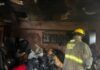 Protección Civil y bomberos de Tecamác atienden incendio en vivienda y salvaguardan a adulto mayor