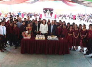 Presidenta municipal Rosi Wong da arranque a clausuras escolares y refrenda compromiso de su gobierno con la educación de las y los tecamaquenses