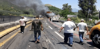 Accidente múltiple en la autopista Guadalajara–Tepic deja nueve muertos