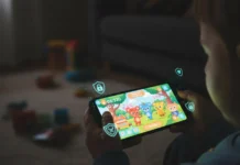 Pantallas alteran el cerebro infantil y elevan riesgo de adicción y autolesiones: SEP y especialistas