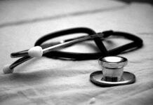 Exfuncionaria del Hospital Infantil de México denuncia despido tras señalar presuntas irregularidades