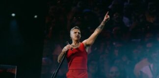 Robbie Williams aclara que sustancia blanca de su video viral era una menta