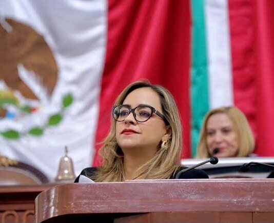 Ante el alto costo del regreso a clases, Laura Álvarez apoya a familias de Miguel Hidalgo: “Que ningún niño se quede atrás»
