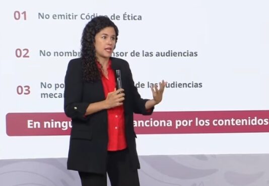 Estado no decidirá qué es verdad; medios definirán mecanismos para garantizar información veraz: Alcalde