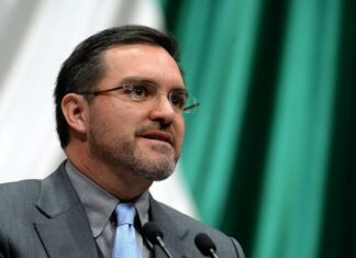 PAN exige a UIF congelar cuentas de Araceli Hernández y Rafael Marín, ex funcionarios de Aduanas de México