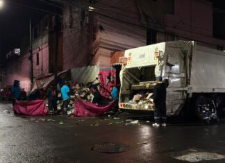 Cuauhtémoc hace limpia nocturna en Tepito: retiran 5 tiraderos clandestinos en la Morelos